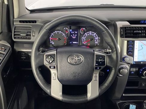 Certified 2023 Toyota 4Runner SR5 Premium w/ Moonroof Package AWD/4WD image 18