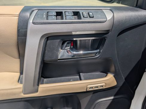 Used 2014 Toyota 4Runner Limited RWD image 10
