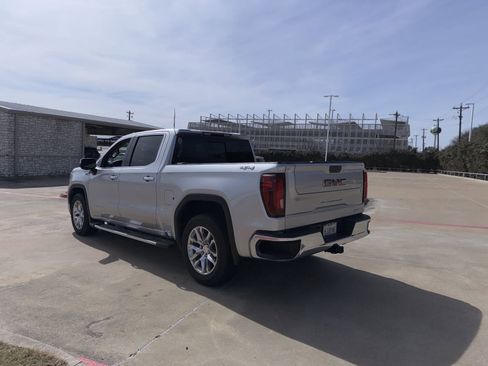 Used 2021 GMC Sierra 1500 SLT image 3