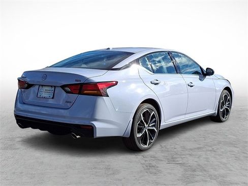 New 2025 Nissan Altima 2.5 SR w/ SR Premium Package image 4