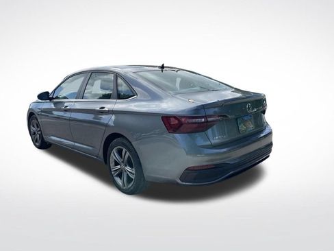 Used 2024 Volkswagen Jetta SE FWD image 5