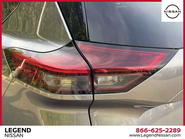 Certified 2023 Nissan Rogue SL AWD/4WD image 11
