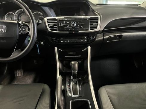 Used 2017 Honda Accord LX image 21