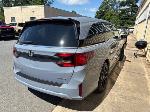 Used 2025 Honda Odyssey Sport-L image 3