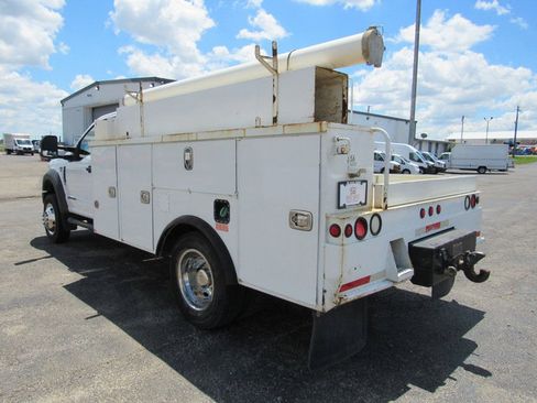 Used 2019 Ford F550 2WD Regular Cab Super Duty image 5
