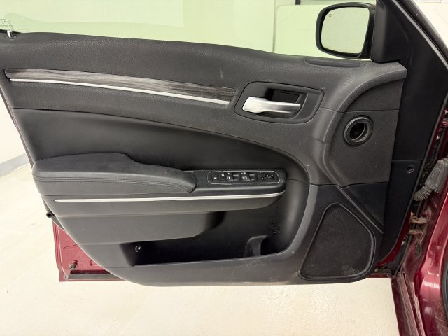 Used 2019 Chrysler 300 Touring L w/ Quick Order Package 22F RWD image 16