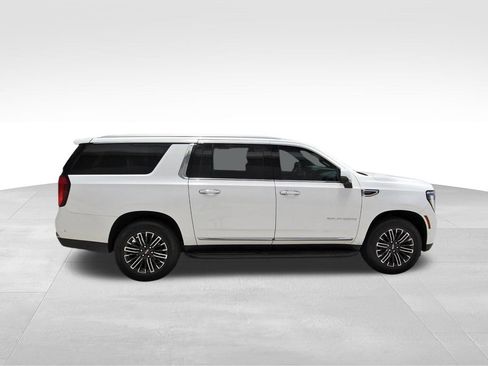 Used 2025 GMC Yukon XL Elevation w/ LPO, Floor Liner Package RWD image 5