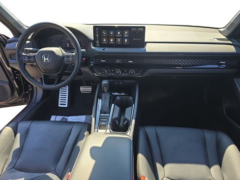 Used 2023 Honda Accord Sport image 9
