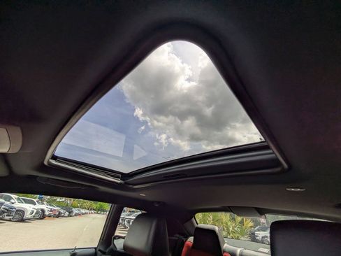 Used 2015 Dodge Challenger R/T Plus image 20