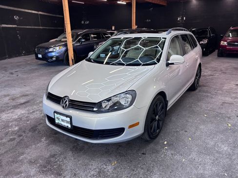 Used 2011 Volkswagen Jetta TDI FWD image 3