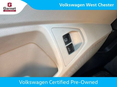 Used 2023 Volkswagen Jetta SE FWD image 32