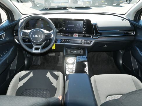 Certified 2024 Kia Sportage LX AWD/4WD image 10