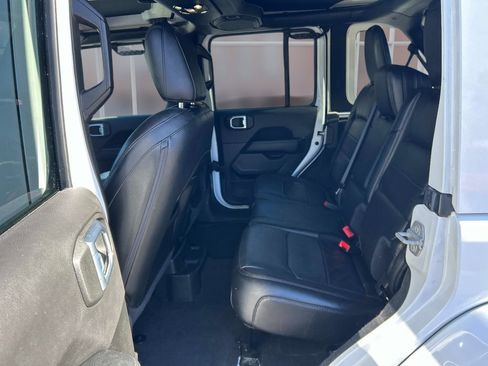 Used 2021 Jeep Wrangler Unlimited Sahara image 13