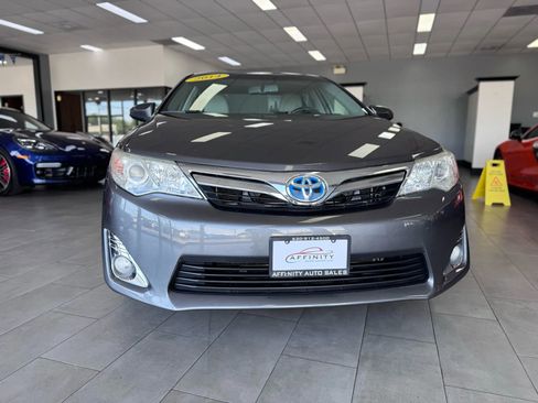Used 2014 Toyota Camry XLE image 8