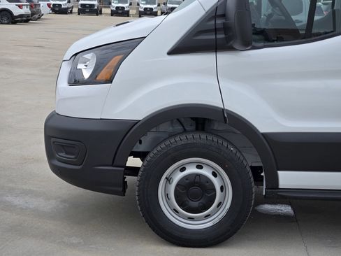 New 2026 Ford Transit 250 148 Medium Roof RWD image 9