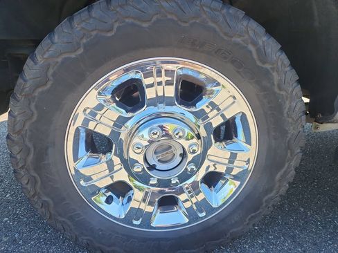 Used 2014 Ford F350 Lariat w/ Lariat Chrome Package AWD/4WD image 12