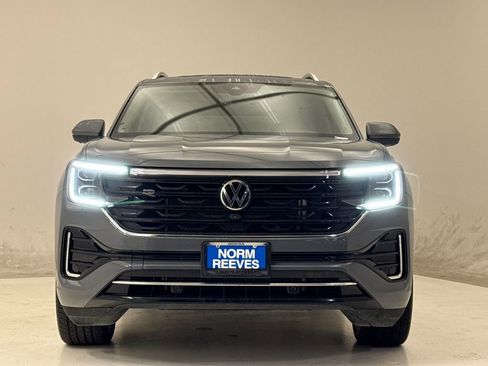 Used 2025 Volkswagen Atlas SEL Premium R-Line AWD/4WD image 3