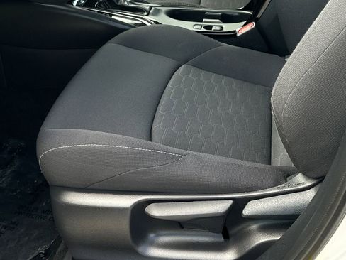 Certified 2024 Toyota Corolla SE image 18