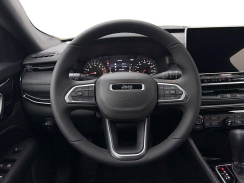 New 2026 Jeep Compass Latitude image 12