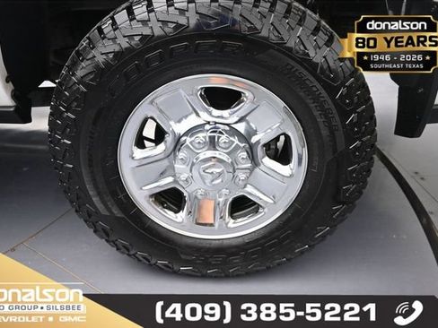 Used 2024 RAM 2500 Tradesman w/ Chrome Appearance Group AWD/4WD image 12