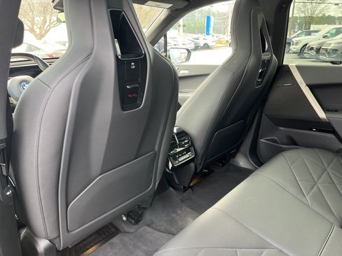 Used 2025 BMW iX xDrive50 image 18