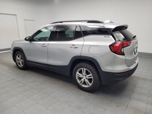 Used 2020 GMC Terrain SLE w/ Driver Convenience Package FWD image 3