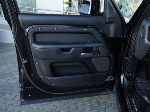 Used 2022 Land Rover Defender 110 X image 13