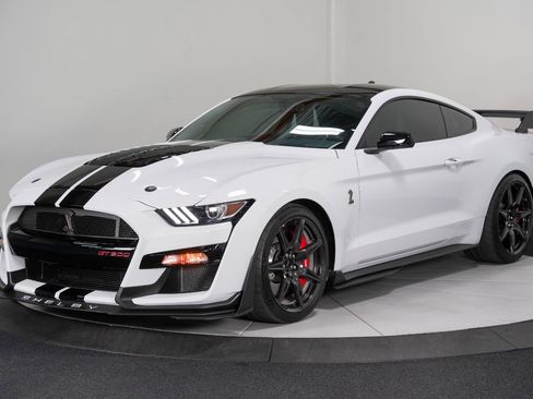 Used 2020 Ford Mustang Shelby GT500 w/ Carbon Fiber Track Pack image 6