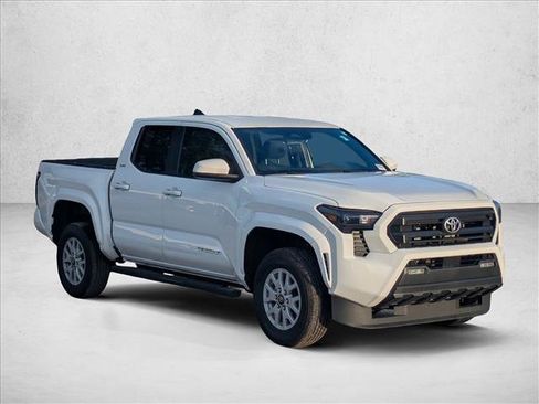 Used 2024 Toyota Tacoma SR5 RWD image 3