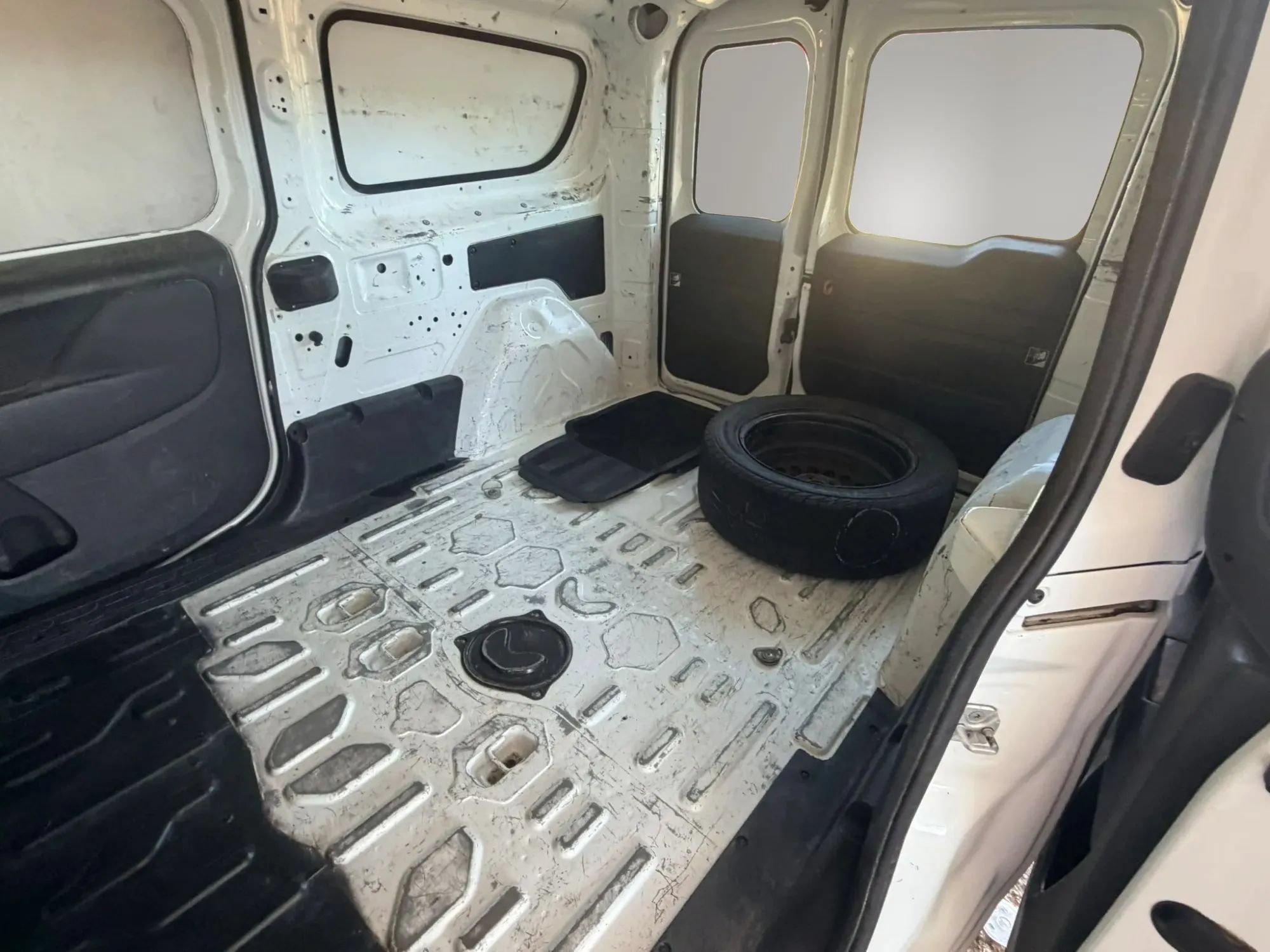 Used 2016 RAM ProMaster City Tradesman SLT w/ Rear Back-up Camera Group FWD image 21