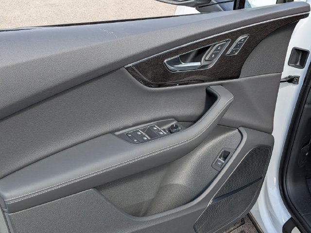 New 2026 Audi Q7 3.0T Premium Plus AWD/4WD image 10