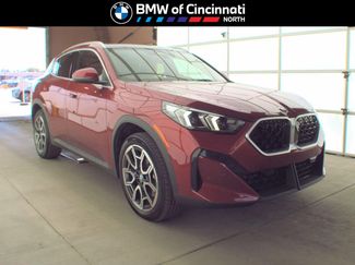 Used 2025 BMW X2 xDrive28i w/ Premium Package image 1
