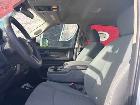 Used 2017 RAM 2500 Tradesman w/ Chrome Appearance Group AWD/4WD image 11