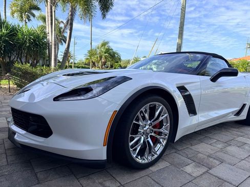 Used 2016 Chevrolet Corvette Z06 w/ 3LZ Preferred Equipment Group RWD image 5