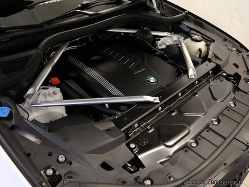 Used 2021 BMW X5 xDrive40i w/ M Sport Package AWD/4WD image 39