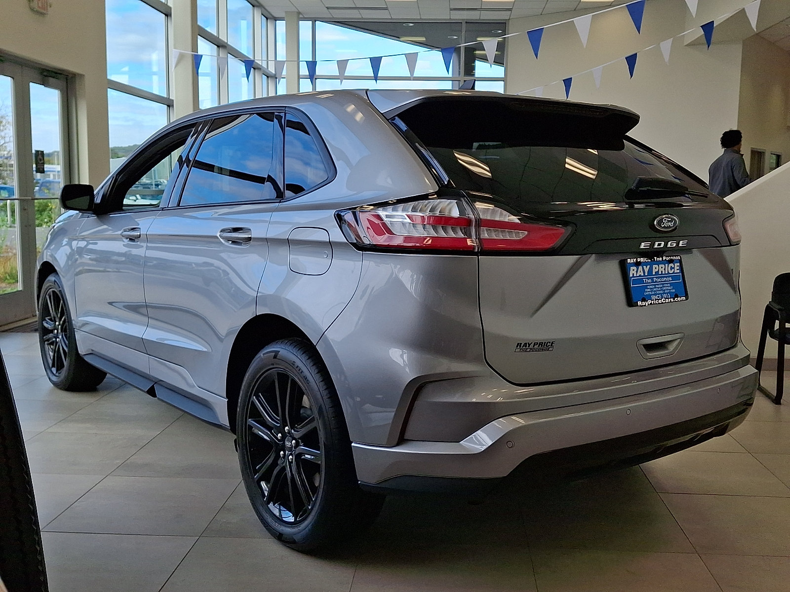 Certified 2023 Ford Edge ST-Line AWD/4WD image 4