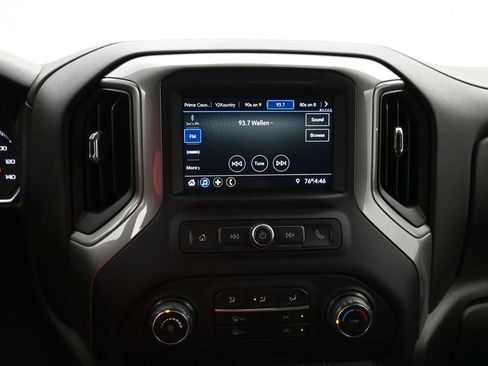 Used 2022 Chevrolet Silverado 2500 Custom w/ Custom Value Package image 16