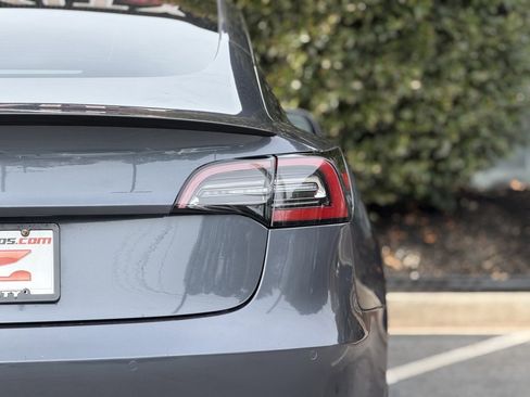 Used 2021 Tesla Model 3 Performance image 16