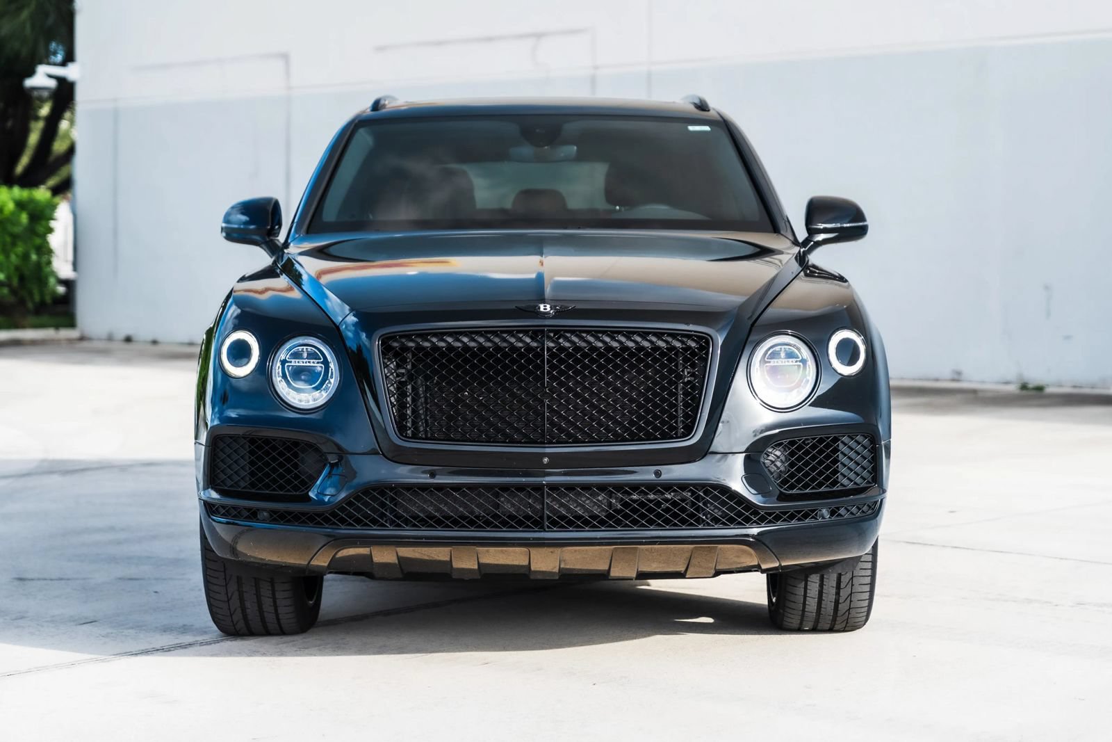 Used 2019 Bentley Bentayga AWD/4WD image 3