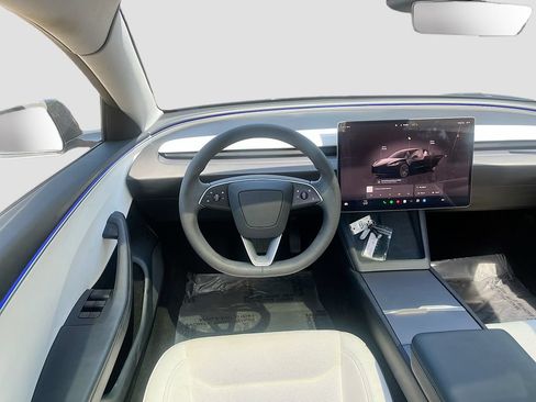 Used 2025 Tesla Model 3 Long Range RWD image 22