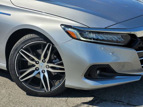 Used 2021 Honda Accord Touring image 9