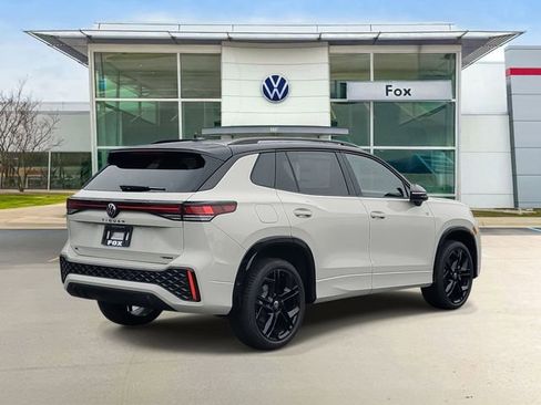 New 2026 Volkswagen Tiguan SE R-Line image 4