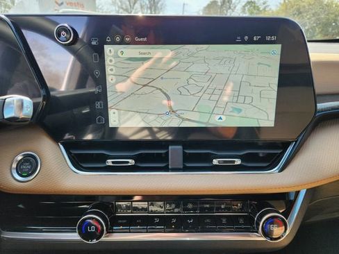 New 2026 Chevrolet Equinox ACTIV w/ Convenience Package III AWD/4WD image 18