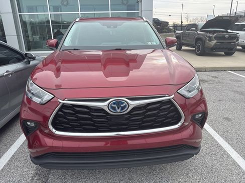 Used 2021 Toyota Highlander Limited image 2