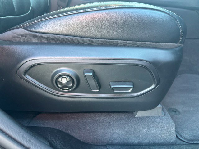 Used 2022 Jeep Grand Cherokee L Limited AWD/4WD image 31