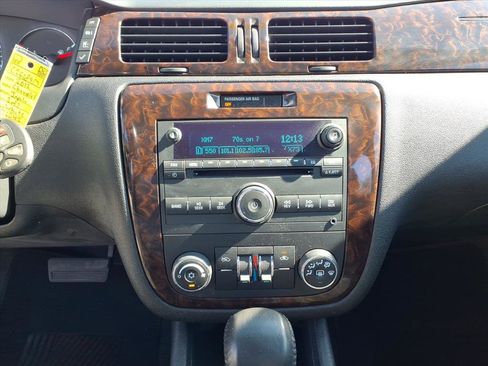 Used 2012 Chevrolet Impala LT w/ LT Sunroof Package image 10