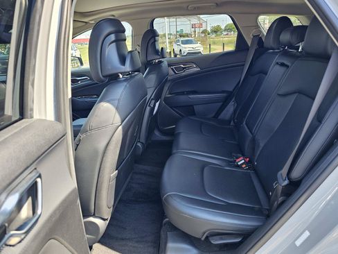 Used 2023 Kia Sportage SX FWD image 34