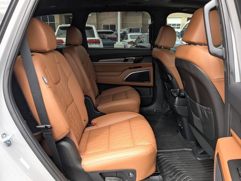 Certified 2025 Kia Telluride SX Prestige X-Line AWD/4WD image 27