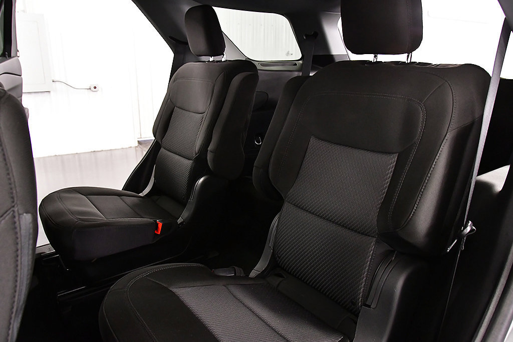 Used 2024 Ford Explorer XLT AWD/4WD image 31