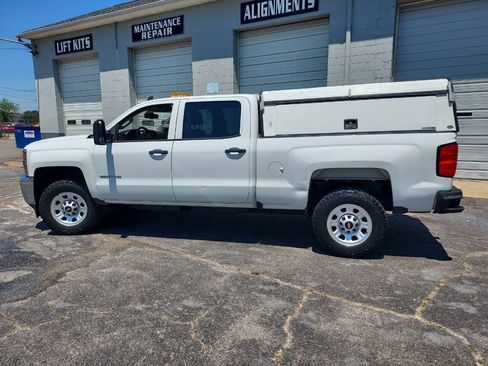 Used 2016 Chevrolet Silverado 2500 W/T RWD image 2